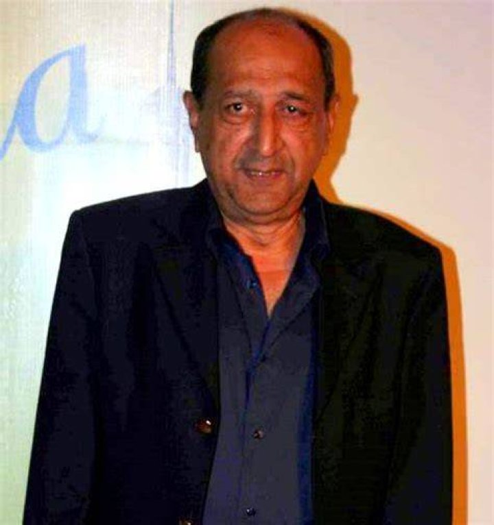 90s Famous Actor Tinu Anand With His Wife, and Daughter Son, Brother