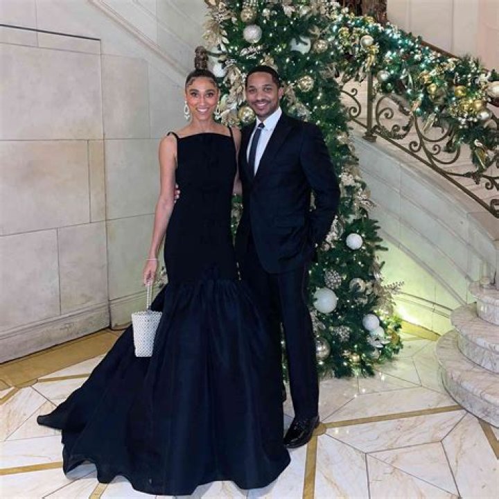 Andrew Haynes Is Engaged To Ally Love!