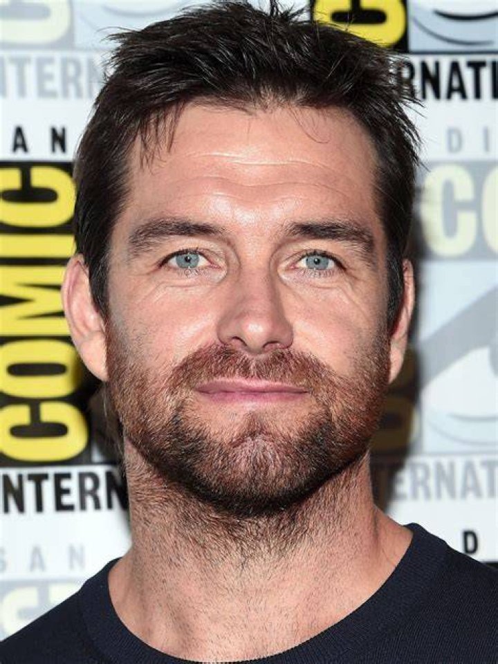 Antony Starr dejting, f&ouml;rm&ouml;genhet, r&ouml;kning, tatuering, ursprung