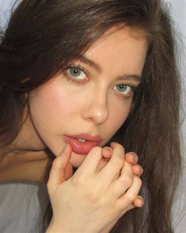 Ava Doyle beauty,fashion,lifestyle