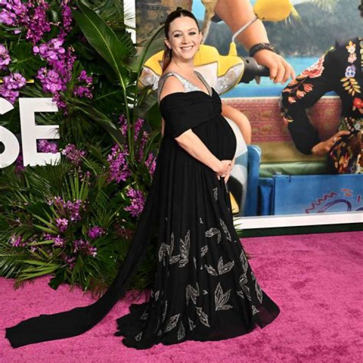 Billie Lourd Shares Pregnancy Photo 2 Months After Son