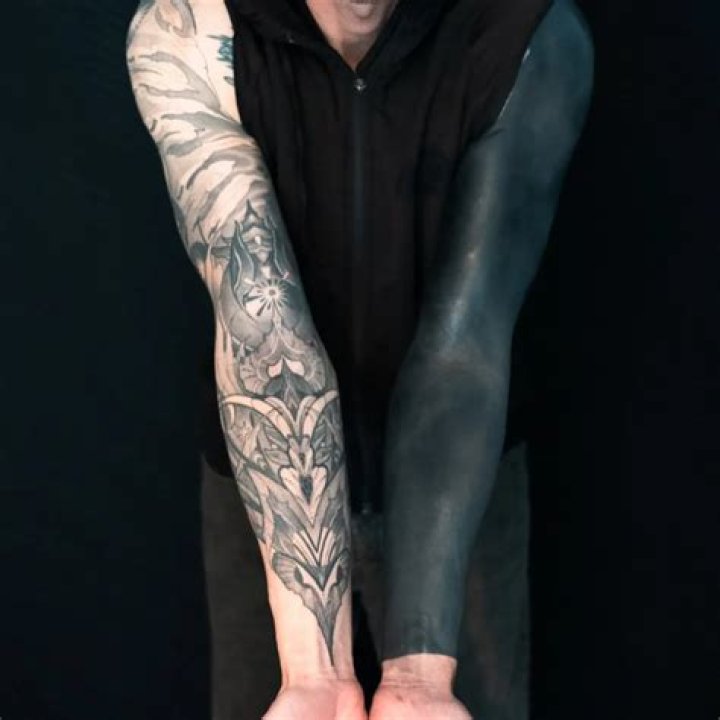 BLACKOUT SLEEVE GÖRMEX Blackwork Tattoo Artist London, UK