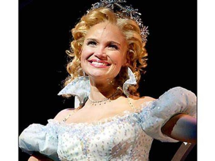 Broadway actress, singer headlines at Farmers Alley Theatre