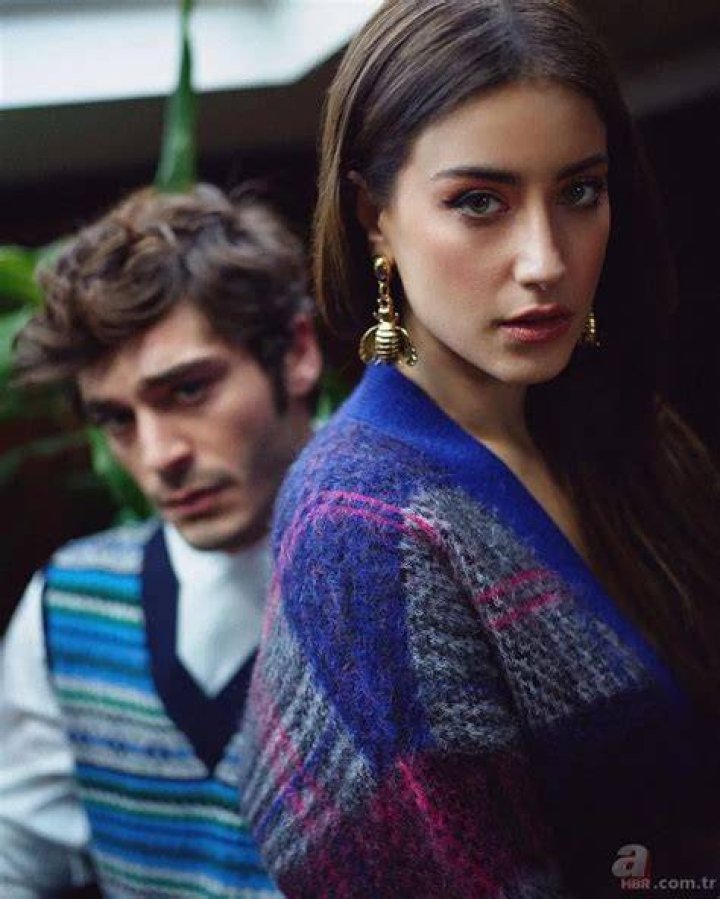 Burak Deniz & Hazal Kaya burakhazalfans's Instagram Post en 2020 Feriha