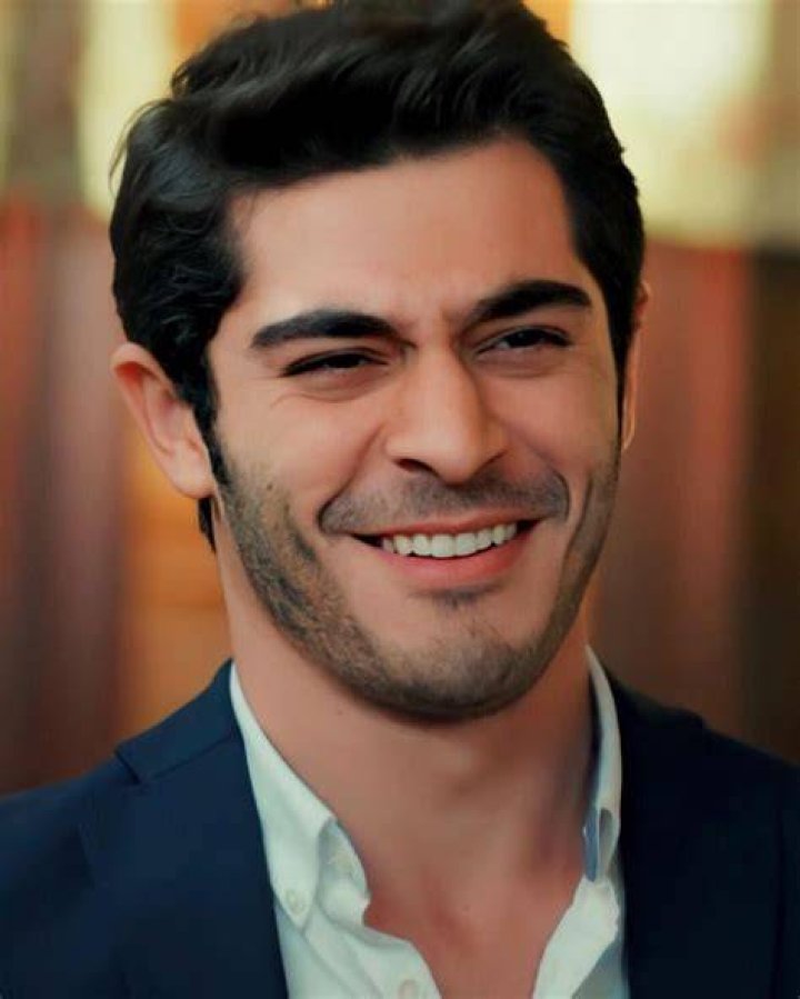 Burak Deniz Bio, Height, Net worth, Age, Family, Girlfriend, Facts