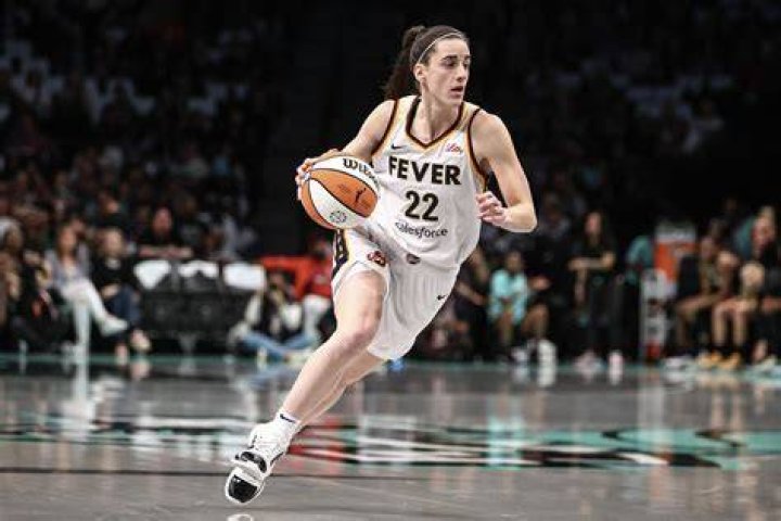 Caitlin Clark 2024 Nov Niki Lauryn