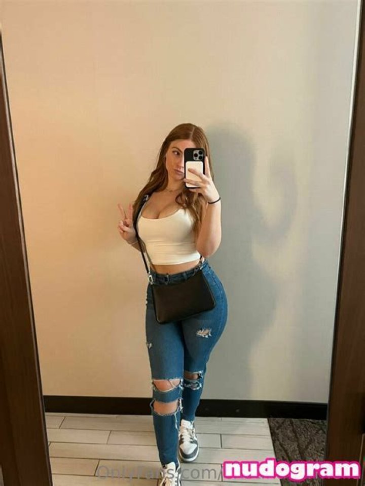 Cristinacarmella Nude OnlyFans Leaks Photo 818558 Fapopedia