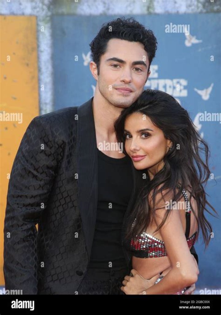 Darren & Mikaela Hoover Made Their Red Carpet Debut
