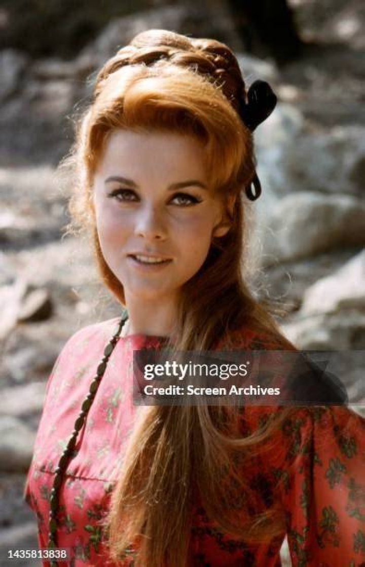 destil&aacute;cia idiom rozmazn&aacute;vať ann margret tv shows report&eacute;r cvaknutie