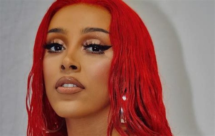 Doja Cat bio age, full name, measurements, nationality, parents, songs