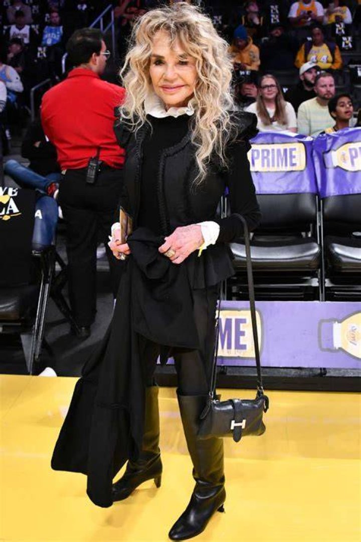 Dyan Cannon Lakers vs the Memphis Grizzlies Game in Los Angeles 04/28
