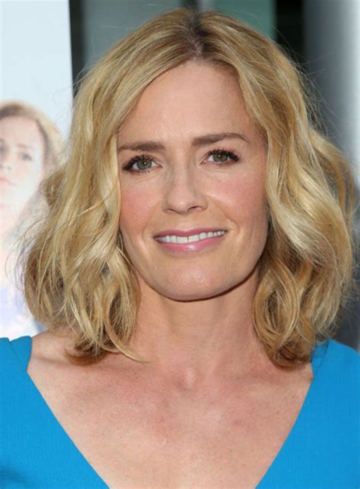 Elisabeth Shue Disney Wiki Fandom