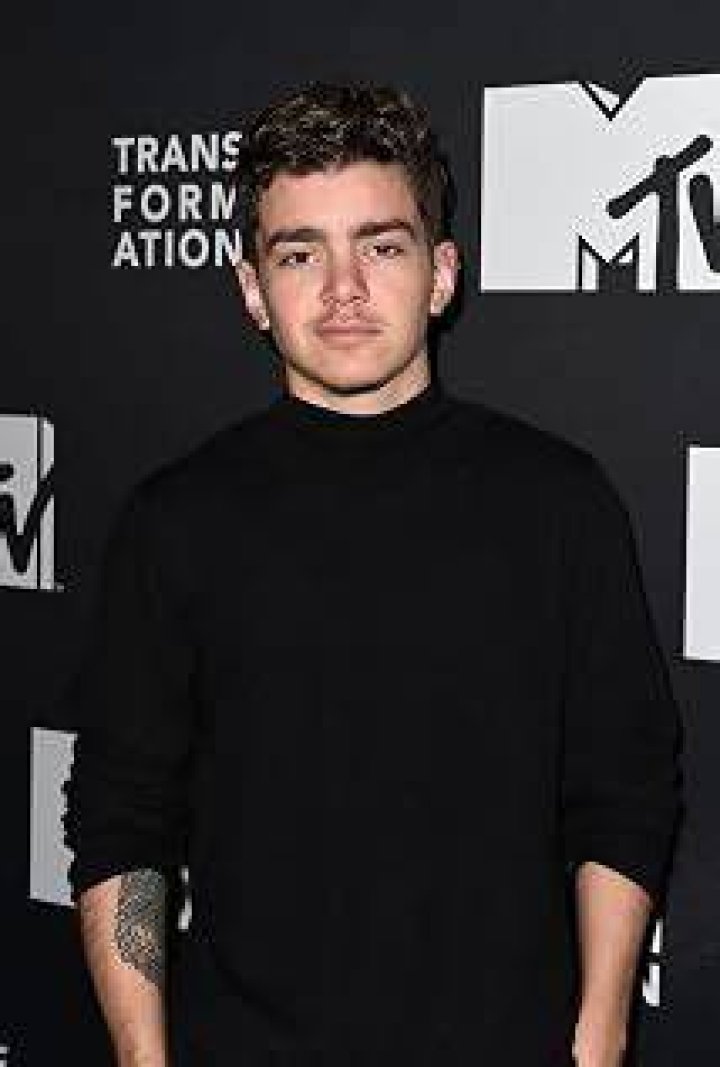 Elliot Fletcher IMDb
