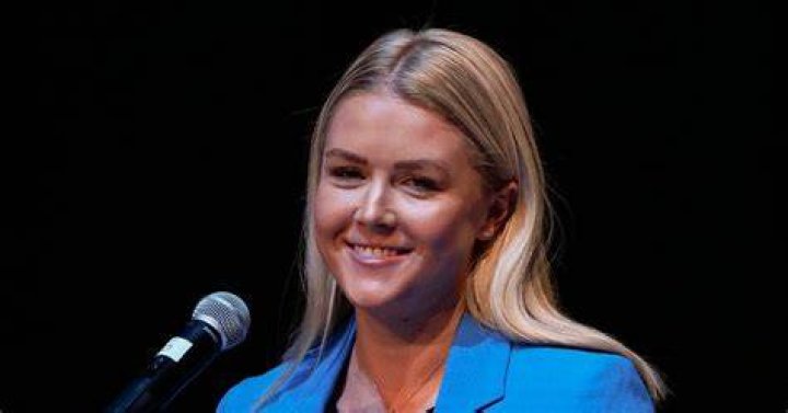 Gen Z candidate Karoline Leavitt outraised “establishment” candidate in
