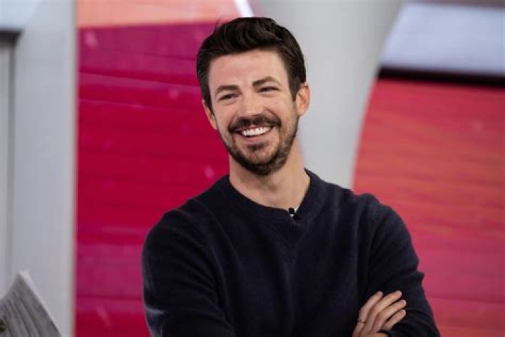Grant Gustin Age, Net Worth, Wife, Family, Height and Biography