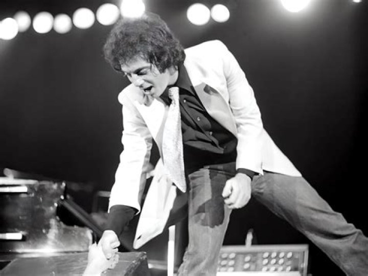 How Billy Joel’s ‘Vienna’ Went From a Deep Cut to His Most Popular Song