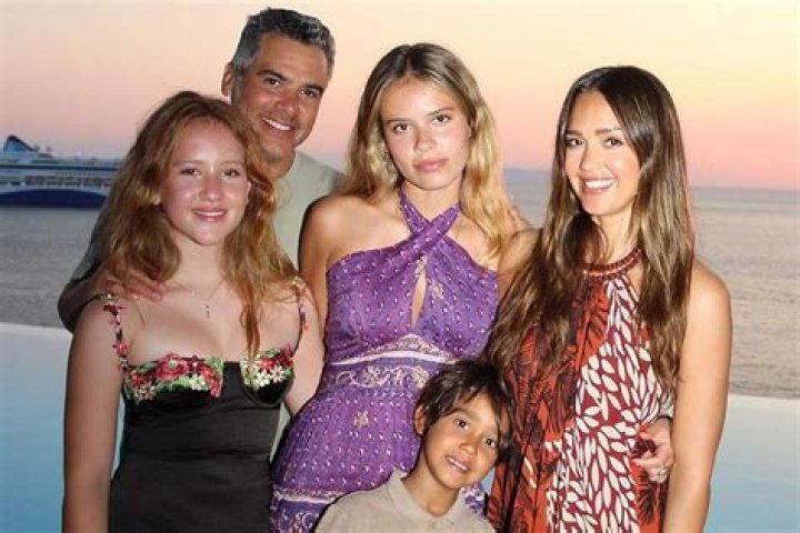 How many kids does Warren Beatty have? All about his family as actor