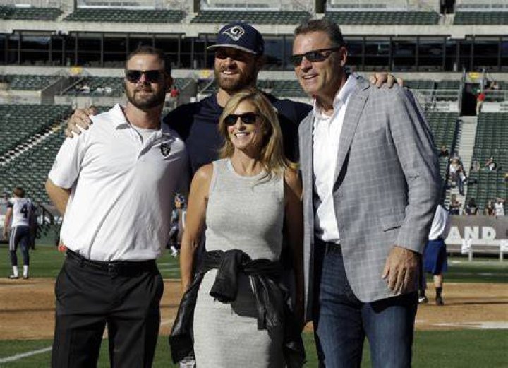 Howie Long Wife, Sons, Family, Age, Height, Biography » Celebtap