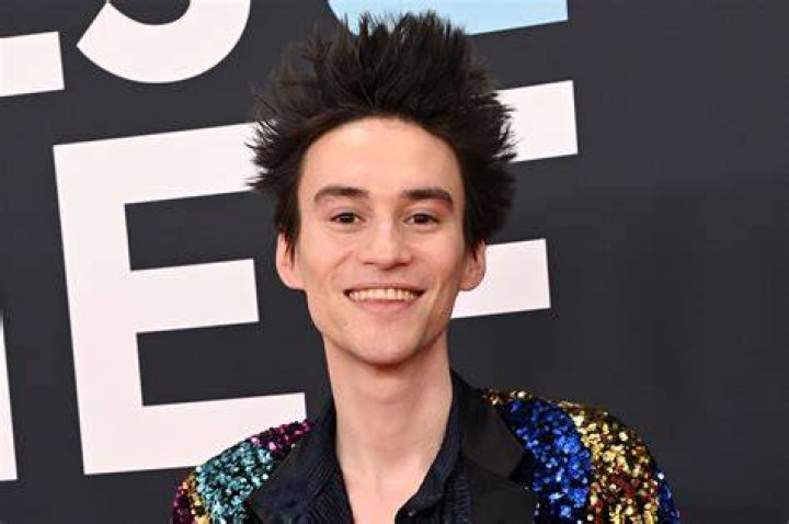 Is Jacob Collier Gay Or Does He Have Girlfriend? Partner