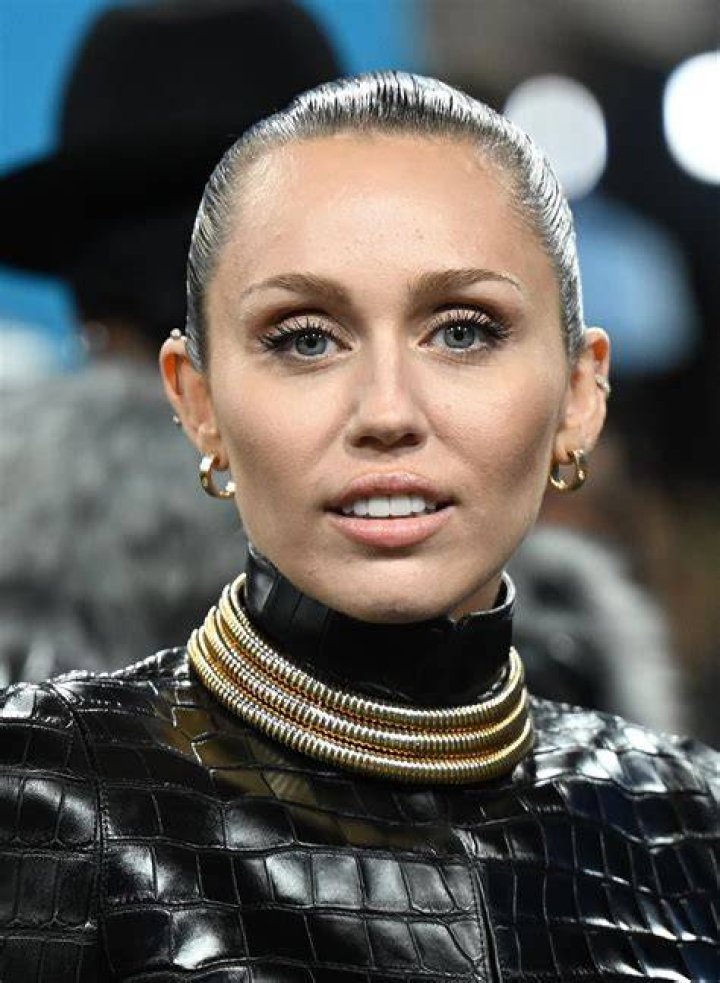 Is Miley Cyrus Close With Her Mom Tish?