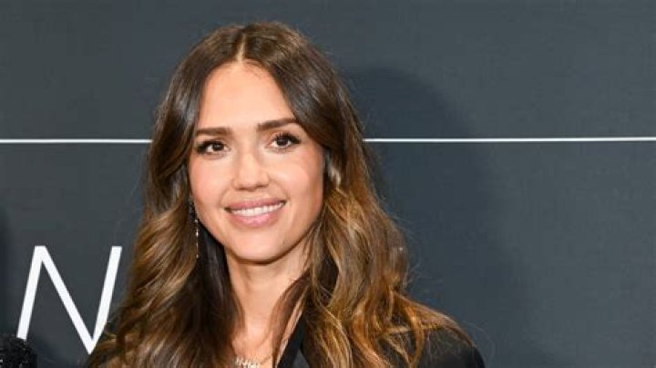 Jessica Alba heeft nu een frisse korte bob Vogue NL TrendRadars