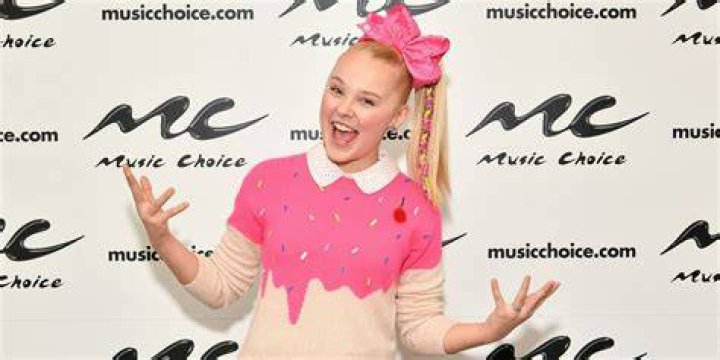 JoJo Siwa Was Criticized For Pretending To Be Pregnant, Here's The