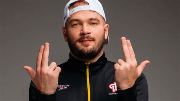 Jul interdit de rapper par son ancien label ? Son annonce choc sur