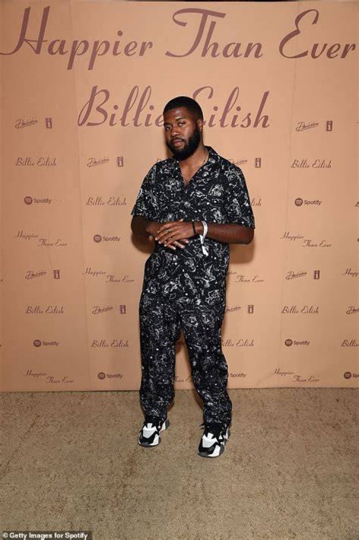 Khalid ‘recovering’ after being involved in a car accident Goss.ie
