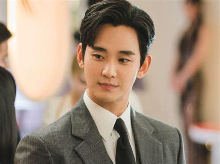 Kim Soohyun » Dramabeans