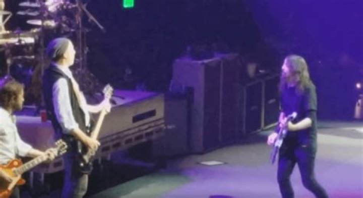 Krist Novoselic Calls Foo Fighters 'Best Band In The World' Music