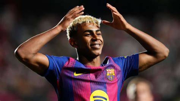 Lamine Yamal debuta con el Bar&ccedil;a a los 15 a&ntilde;os y 290 d&iacute;as