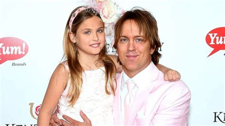 Larry Birkhead Bio, Net Worth, Salary, Personal Life, Married, Wife