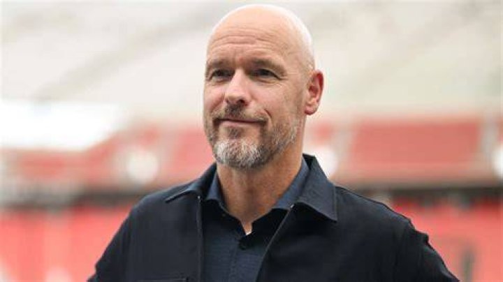 Man Utd boss Erik ten Hag and wife Bianca enjoy bike…