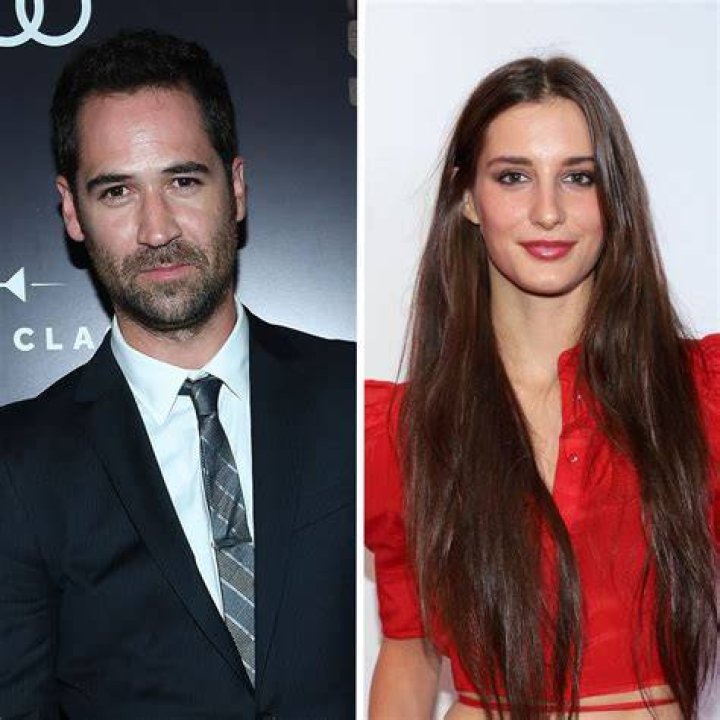 Manuel GarciaRulfo wife Is The Lincoln Lawyer star married?