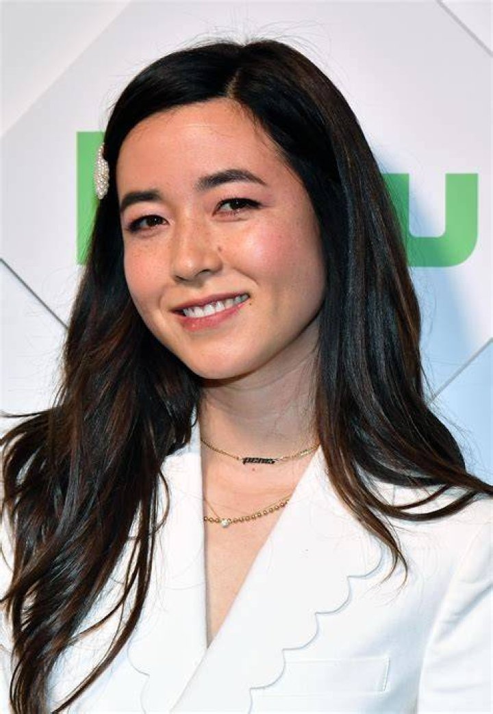 Maya Erskine ladyladyboners