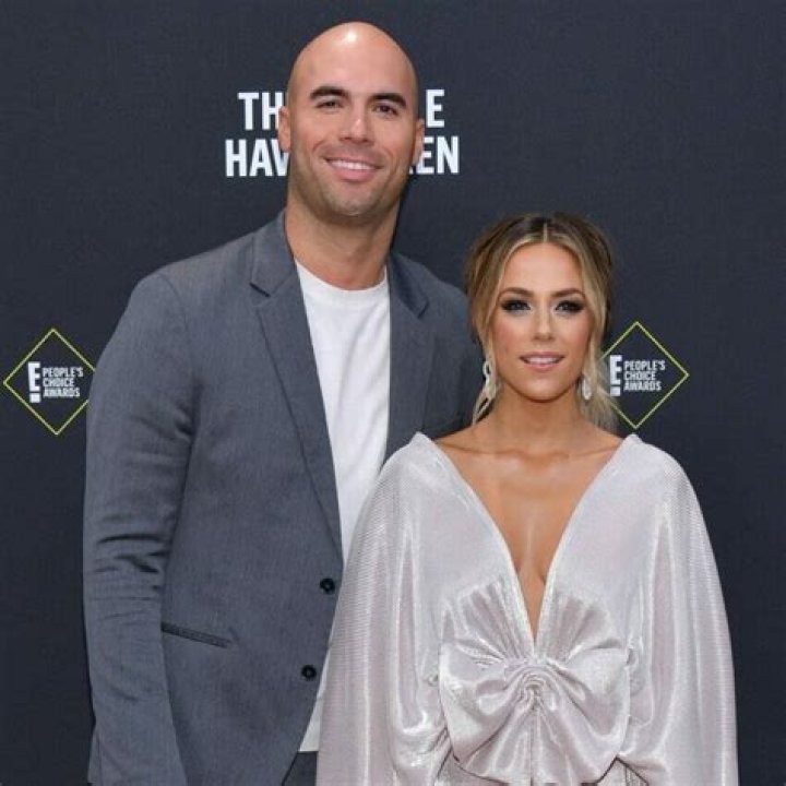 Mike Caussin Wiki, Bio, Age, Family, Career, Girlfriend, Net Worth
