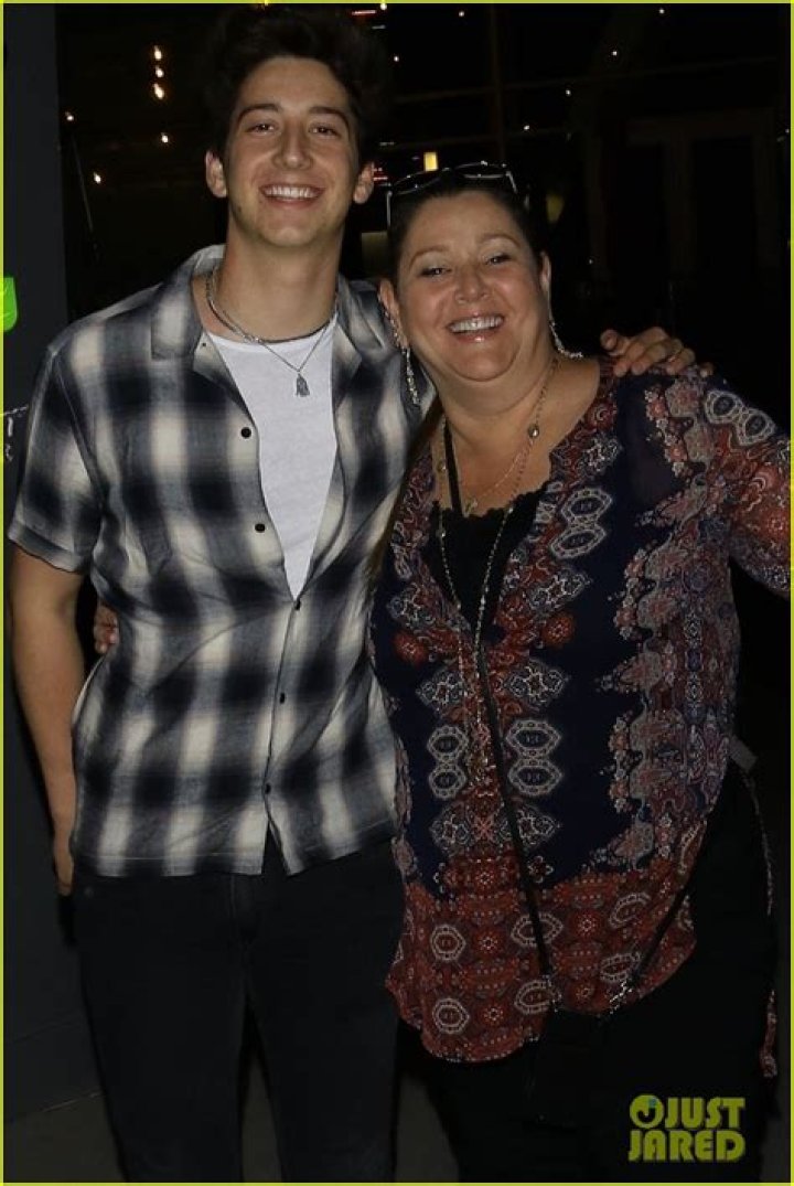 Milo Manheim Joins His Mom For a Movie Night! Photo 1251282 Photo