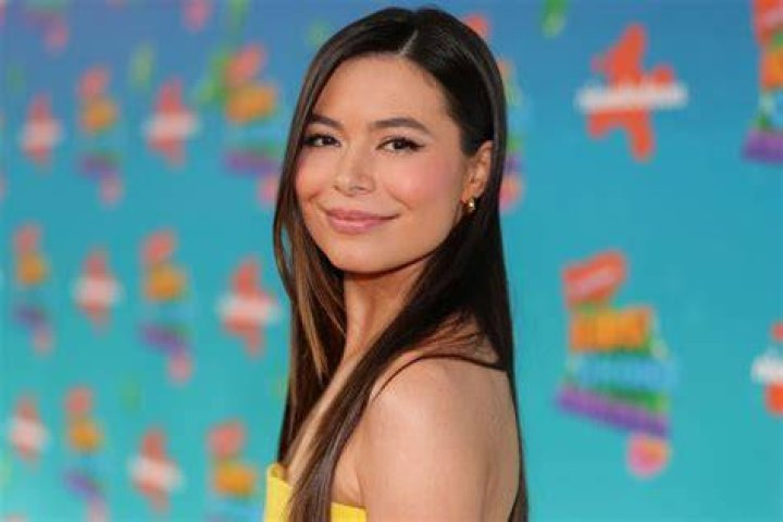 Miranda Cosgrove Recalls Embarrassing Moment Filming 'iCarly'