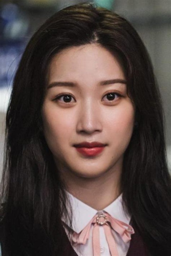 Moon Ga Young Receives Sweet Present From THIS Actor KDramaStars