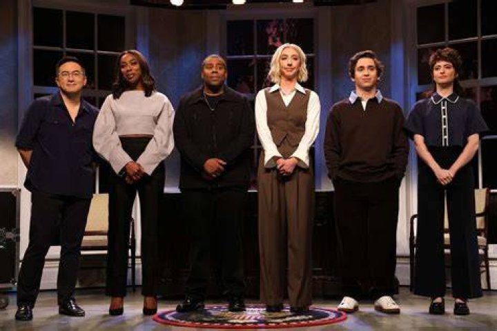 OnceFired SNL Cast Member Returns to Host Show and Makes Hilarious