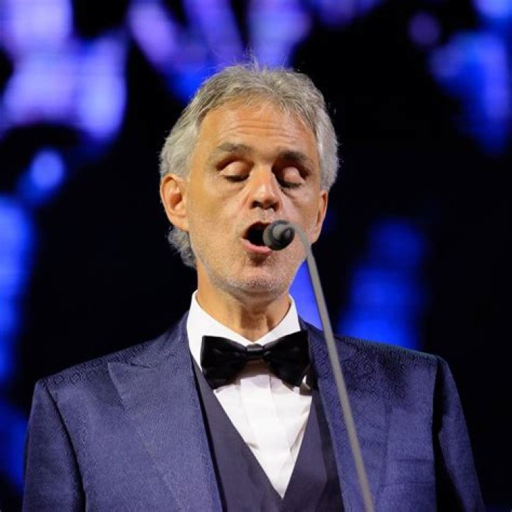 Photo Le t&eacute;nor Andrea Bocelli dans le "Danse avec les stars" italien