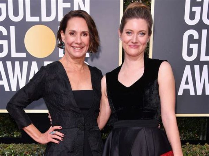 Photo Zoe Perry and Laurie Metcalf attend the Creative Arts Emmy