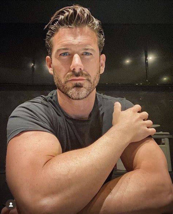 Pin on Sexy Men