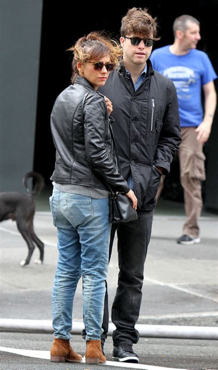 Rashida Jones, Colin Jost Dating 'Parks And Recs' Star Cozies Up To