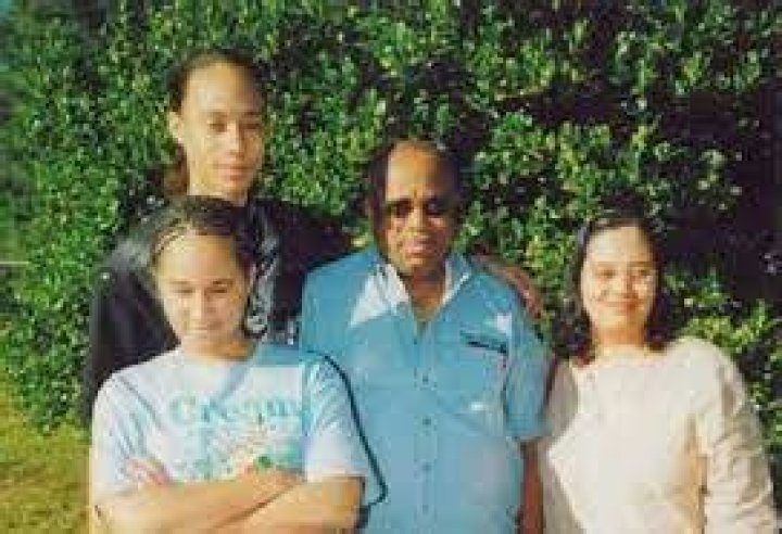 Raymond Griner Bio, Parents, Net Worth, Children, Wife 2R VISION NEWS