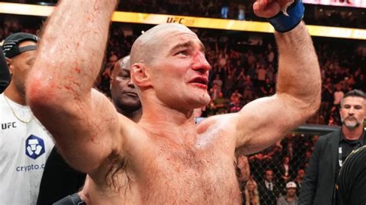 Sean Strickland Secures Decision Win Over A Bloodied Uriah Hall UFC