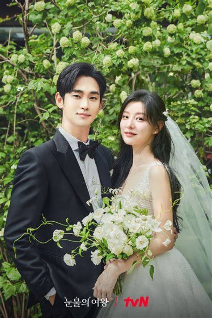 Seo Ye Ji & Kim Soo Hyun Photoshoot for Netflix (2020) • CelebMafia