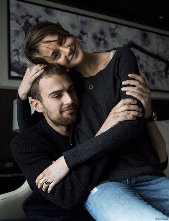 Shailene And Theo James Hot Sex Picture