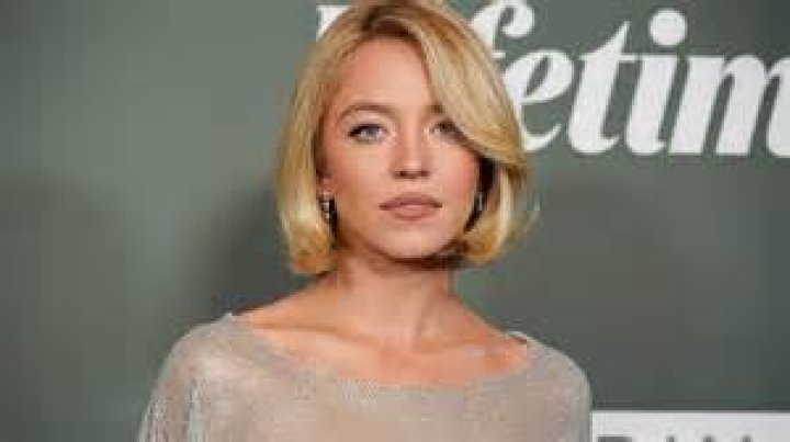 Sydney Sweeney &ldquo;Cringes&rdquo; At Her Old Movie Roles Teen Vogue