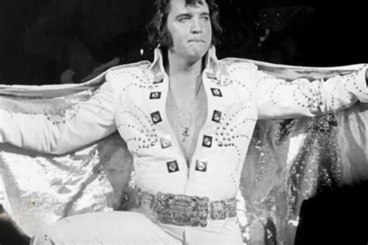 The Tragic Loss: Elvis Presley's Mother Passes Away